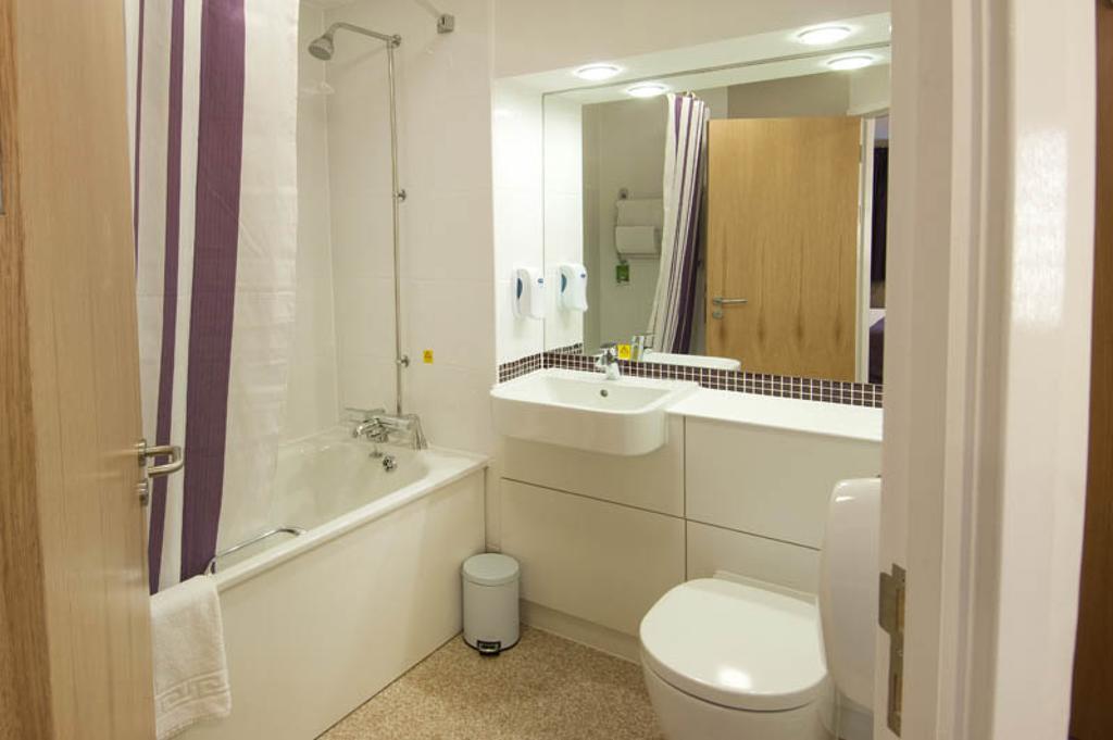 Premier Inn Birmingham Nec/Airport ビッケンヒル 部屋 写真